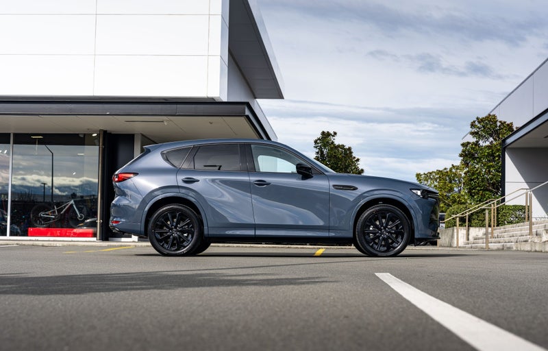 2026 Mazda CX-60 Takami Kuro AWD 3.3 Hybrid image 4