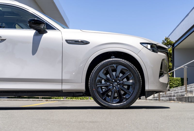 2026 Mazda CX-80 HOMURA 2.5L PHEV 8 Speed AWD image 3