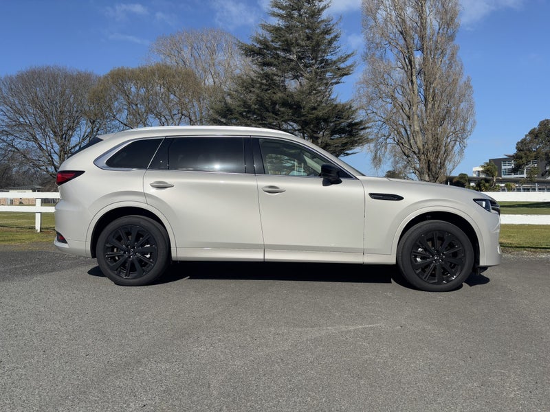 2026 Mazda CX-80 HOMURA AWD 3.3L HYBRID image 4