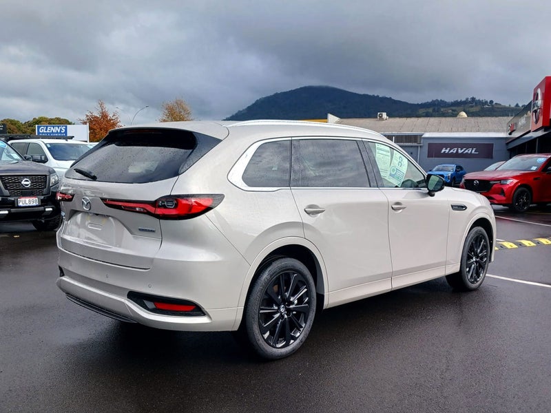 2026 Mazda CX-80 Homura AWD image 4