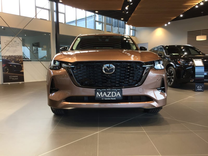 2026 Mazda CX-80 HOMURA AWD PHEV image 2