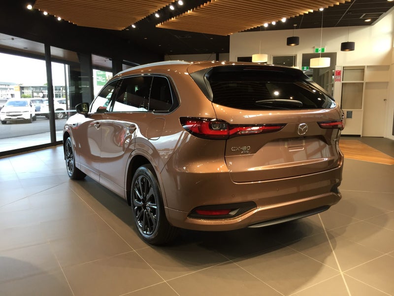 2026 Mazda CX-80 HOMURA AWD PHEV image 4