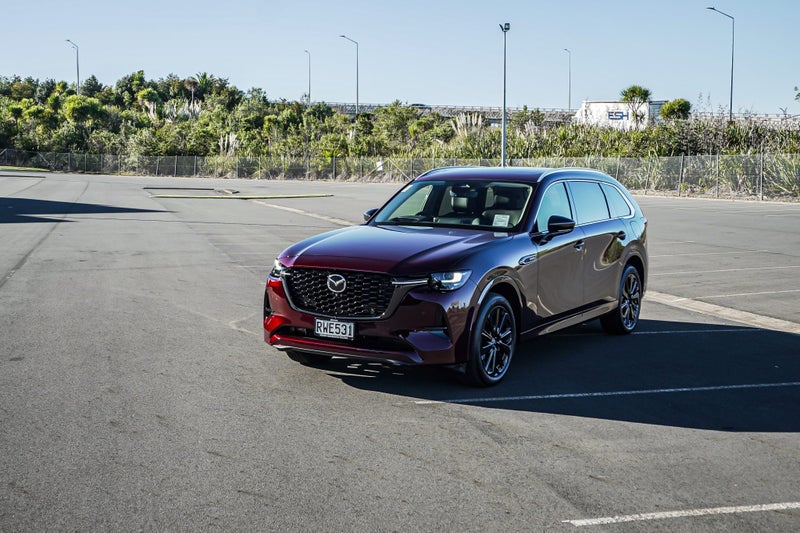 2026 Mazda CX-80 HOMURA PHEV AWD image 3