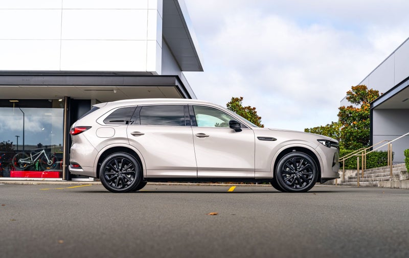 2026 Mazda CX-80 SP PHEV AWD 8AT image 2