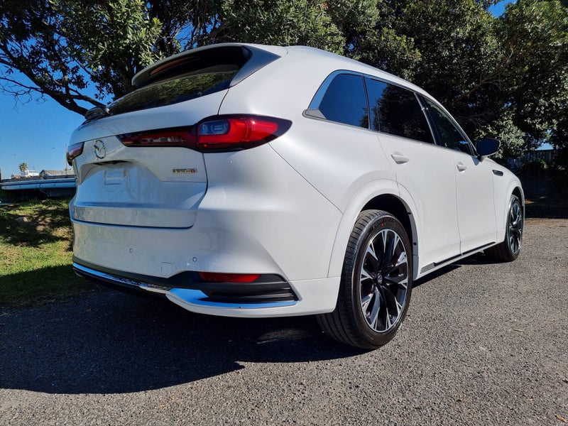2026 Mazda CX-90 AWD TAKAMI 3.3L 8AT M HYBRID image 2