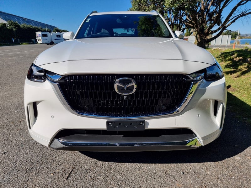 2026 Mazda CX-90 AWD TAKAMI 3.3L 8AT M HYBRID image 3
