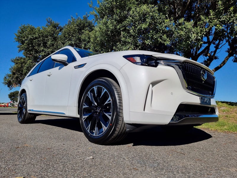2026 Mazda CX-90 AWD TAKAMI 3.3L 8AT M HYBRID image 5