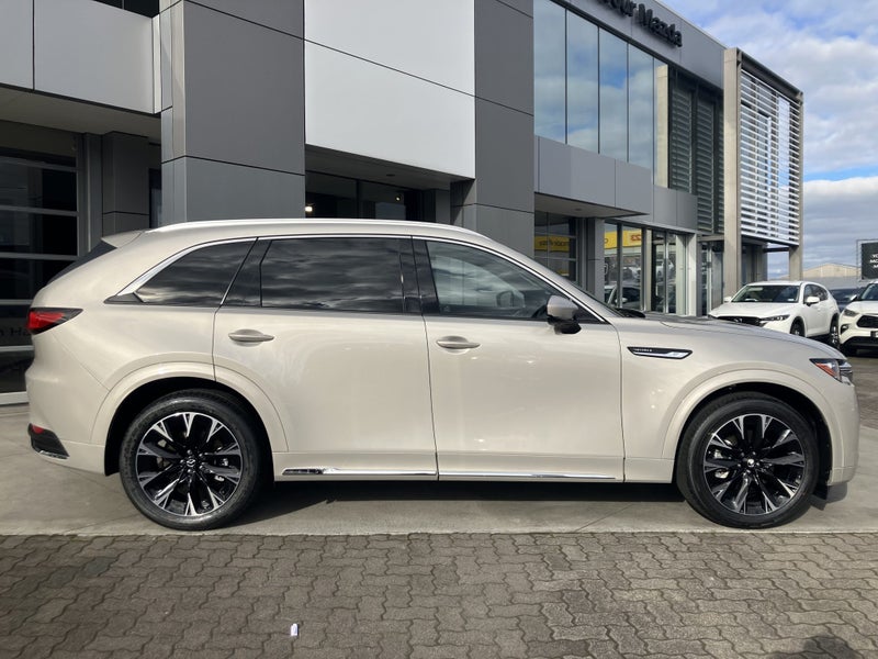 2026 Mazda CX-90 Takami 3.3Pmht/4Wd image 3
