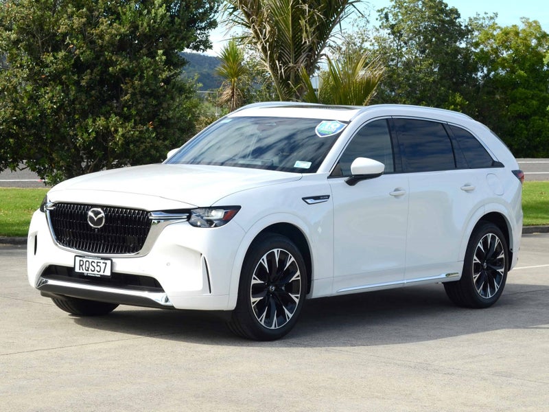 2026 Mazda CX-90 Takami AWD 3.3 Hybrid image 3
