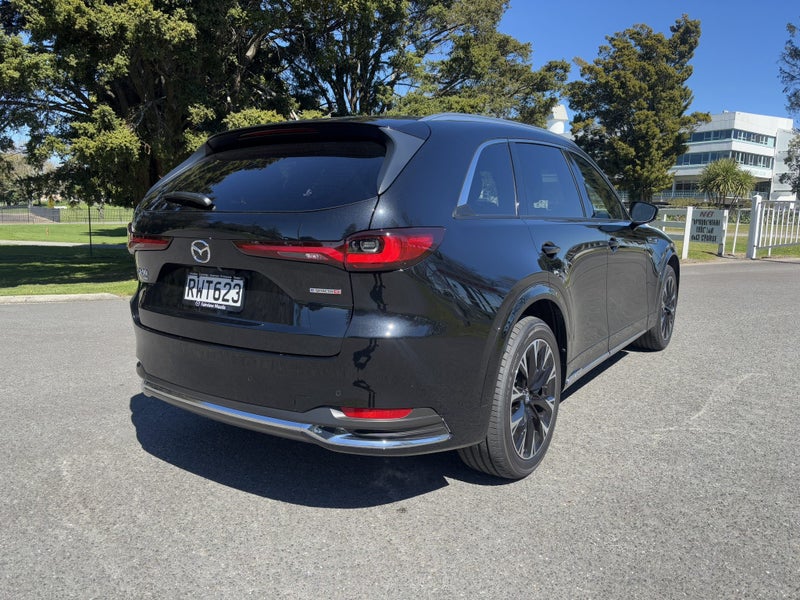 2026 Mazda CX-90 TAKAMI AWD 3.3L HYBRID image 5