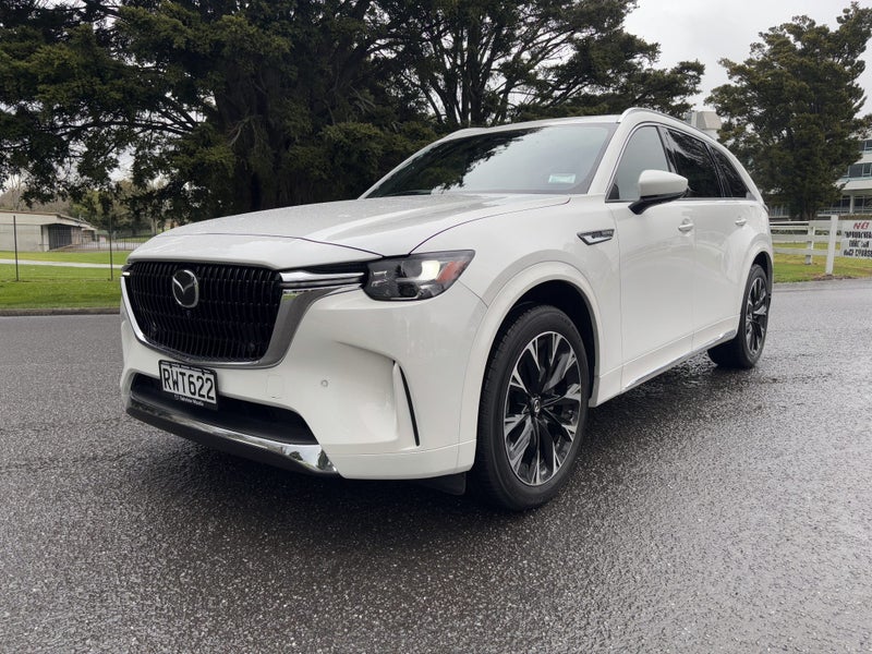 2026 Mazda CX-90 TAKAMI AWD 3.3L HYBRID image 3