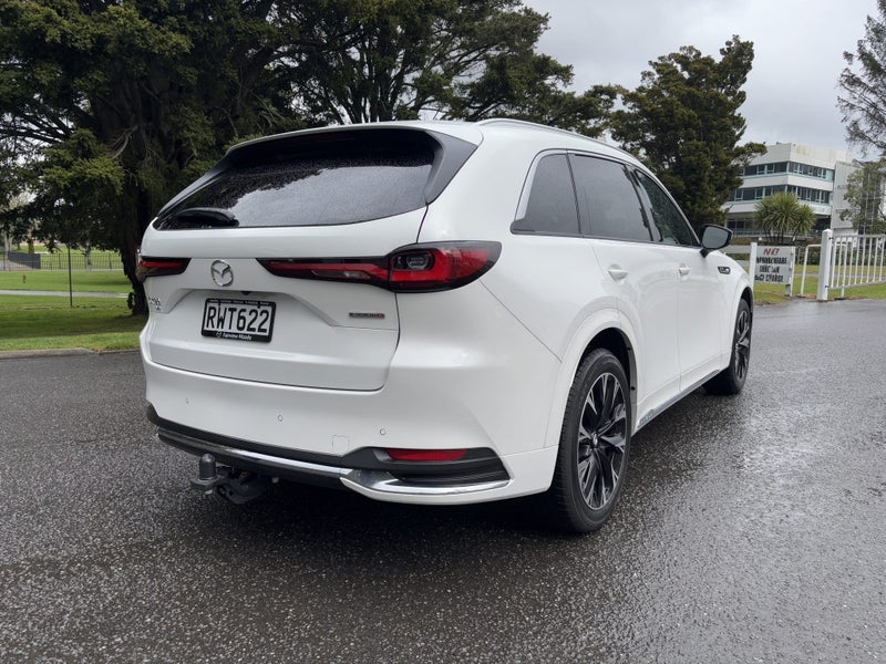 2026 Mazda CX-90 TAKAMI AWD 3.3L HYBRID image 5