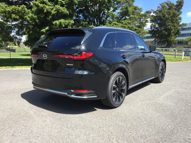 2026 Mazda CX-90 TAKAMI AWD 3.3L HYBRID image 5