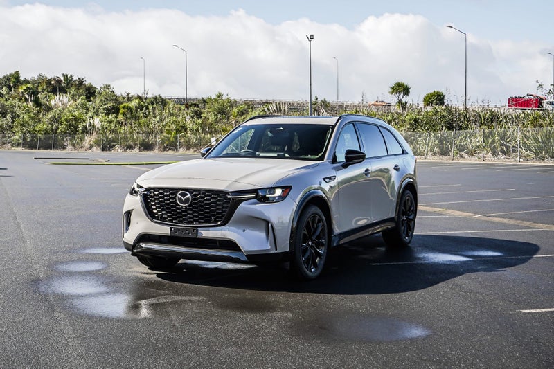 2026 Mazda CX-90 TAKAMI KURO image 3