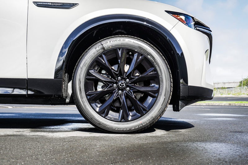 2026 Mazda CX-90 TAKAMI KURO image 5