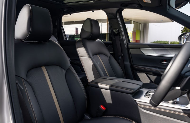 2026 Mazda CX-90 Takami Kuro AWD 3.3 Hybrid image 4