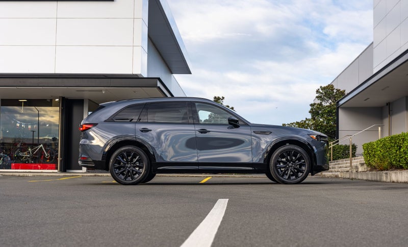 2026 Mazda CX-90 Takami Kuro AWD 3.3 Hybrid image 2