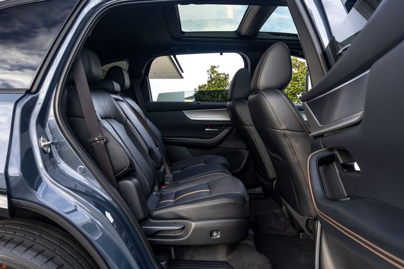 2026 Mazda CX-90 Takami Kuro AWD 3.3 Hybrid image 5