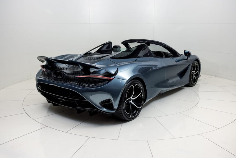 2026 McLaren 750S Spider image 2