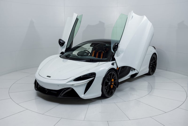 2026 McLaren Artura image 5