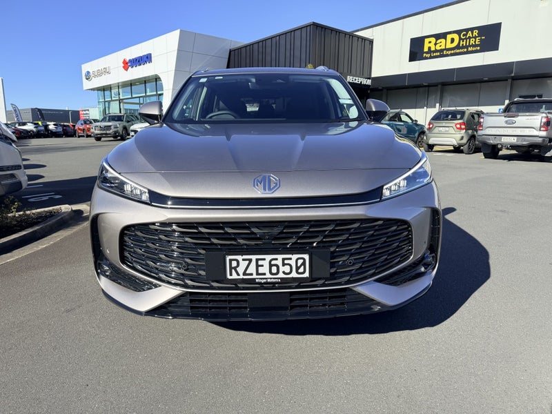 2026 MG HS Essence Super Hybrid image 2