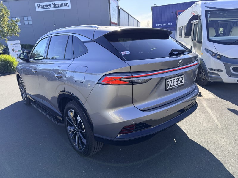 2026 MG HS Essence Super Hybrid image 4