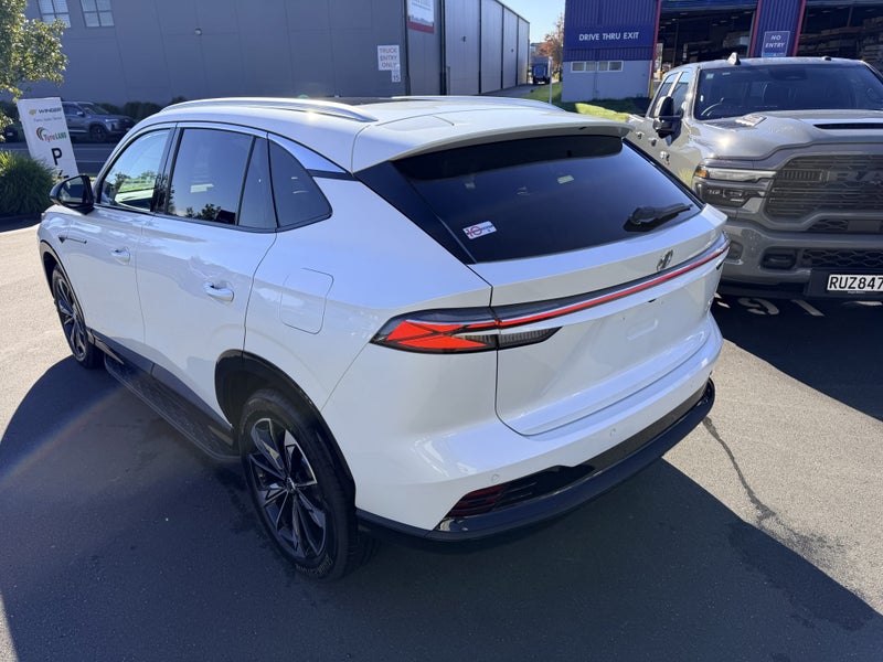 2026 MG HS Essence Super Hybrid image 3