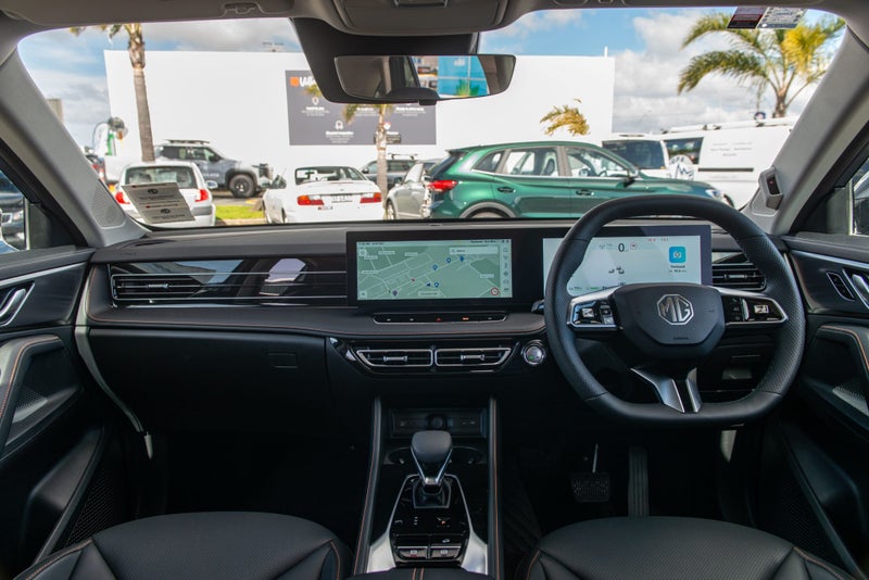 2026 MG HS Essence Super Hybrid PHEV image 3