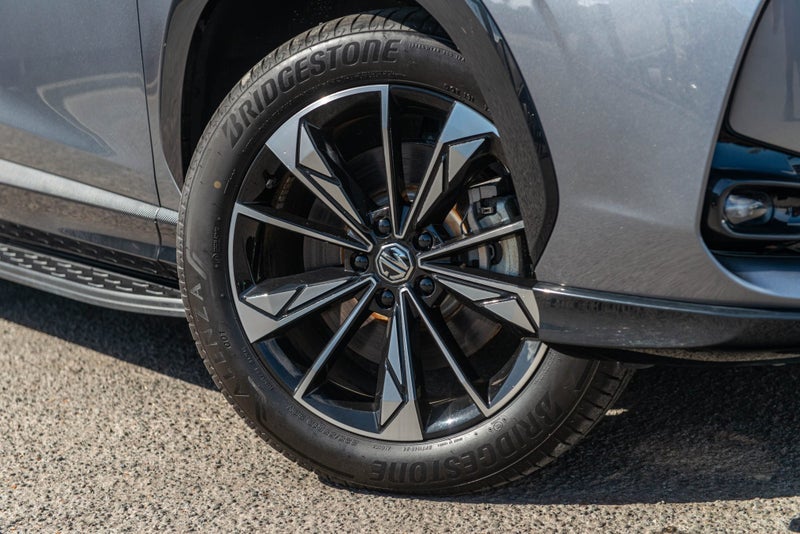 2026 MG HS Essence Super Hybrid PHEV image 5