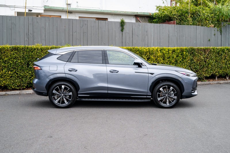 2026 MG HS Essence Super PHEV image 2