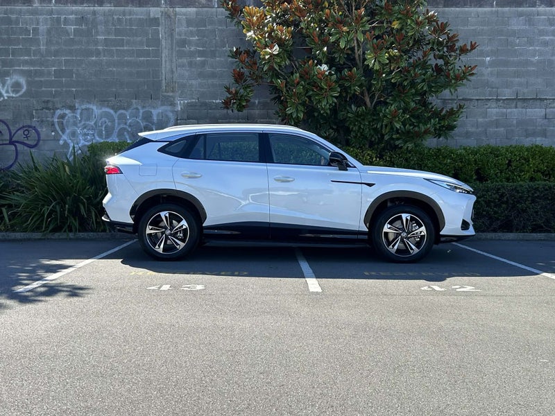 2026 MG HS PHEV Excite Super Hybrid image 2