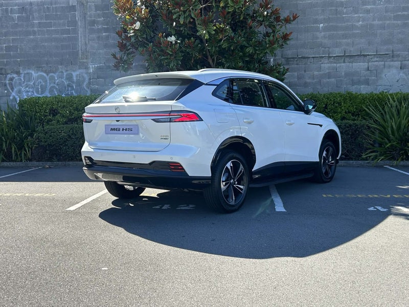 2026 MG HS PHEV Excite Super Hybrid image 3