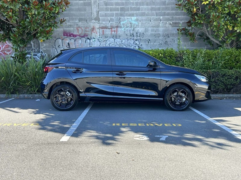 2026 MG MG3 Essence HEV -BLACK EDITION image 2