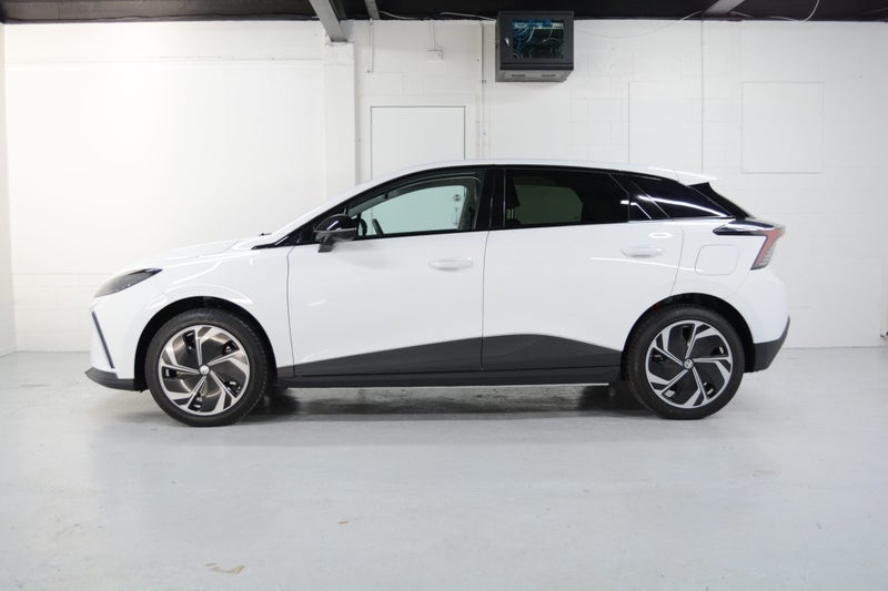 2026 MG MG4 Essence 64kWh image 4