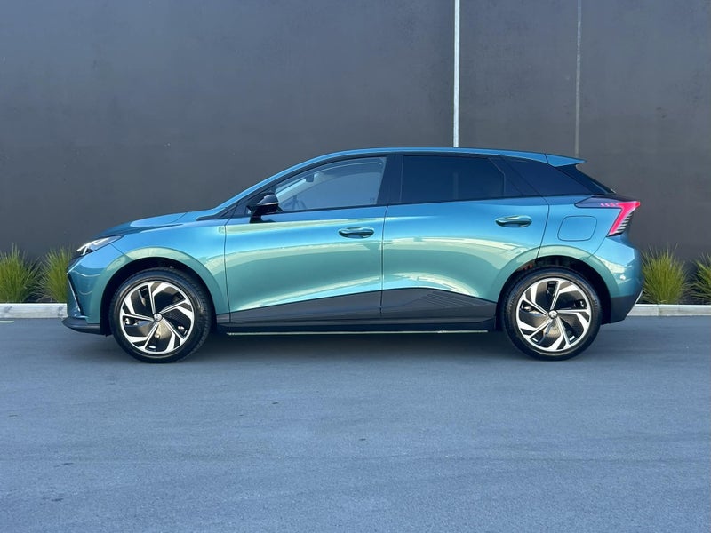 2026 MG MG4 Essence 64KWH MCE image 5