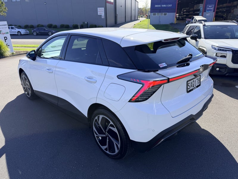 2026 MG MG4 Essence EV 64kw image 3