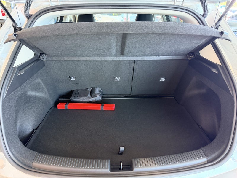 2026 MG MG4 Essence EV Urban image 5