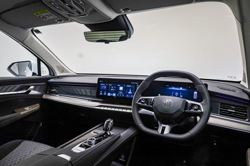2026 MG QS Excite 2WD Turbo 7 Seats image 2
