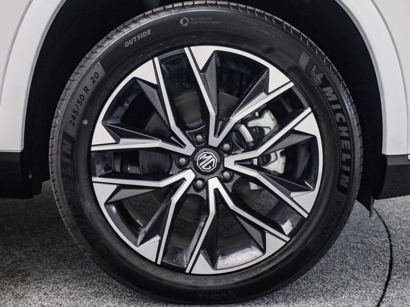 2026 MG QS Excite 2WD Turbo 7 Seats image 3
