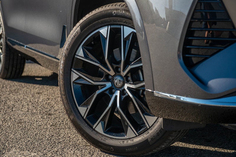 2026 MG QS Excite 7 Seater 2WD image 3