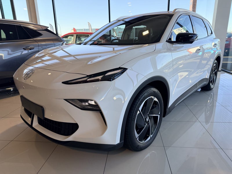 2026 MG S5 Essence 62kwk EV image 2