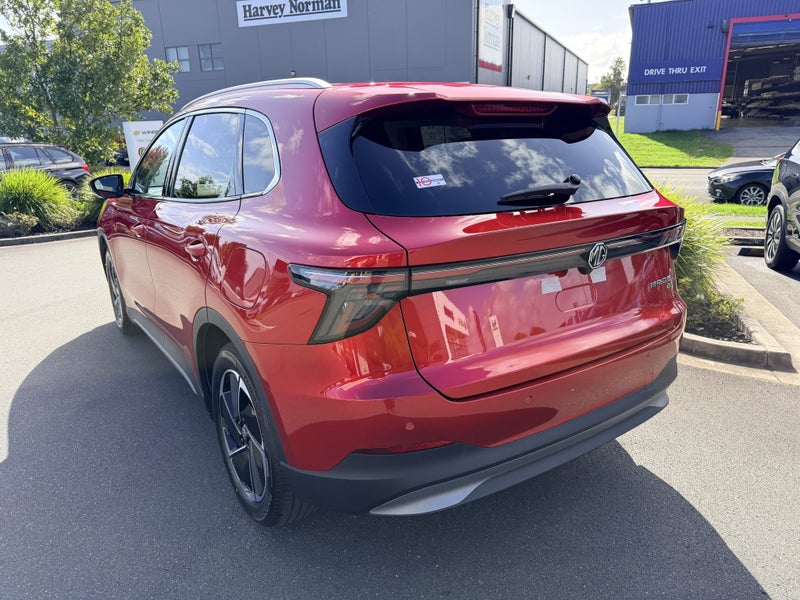 2026 MG S5 Essence EV image 4