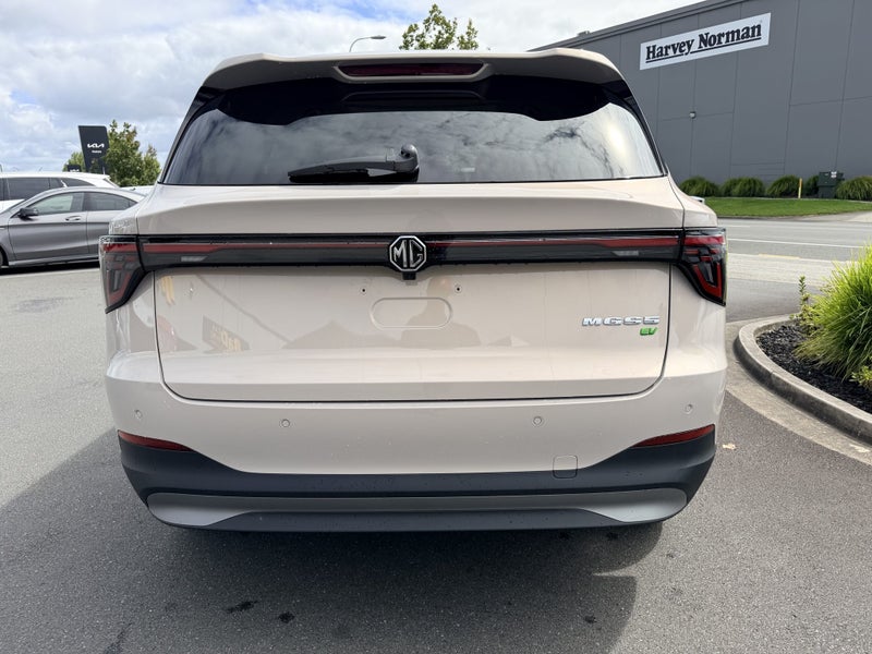 2026 MG S5 Essence EV image 5