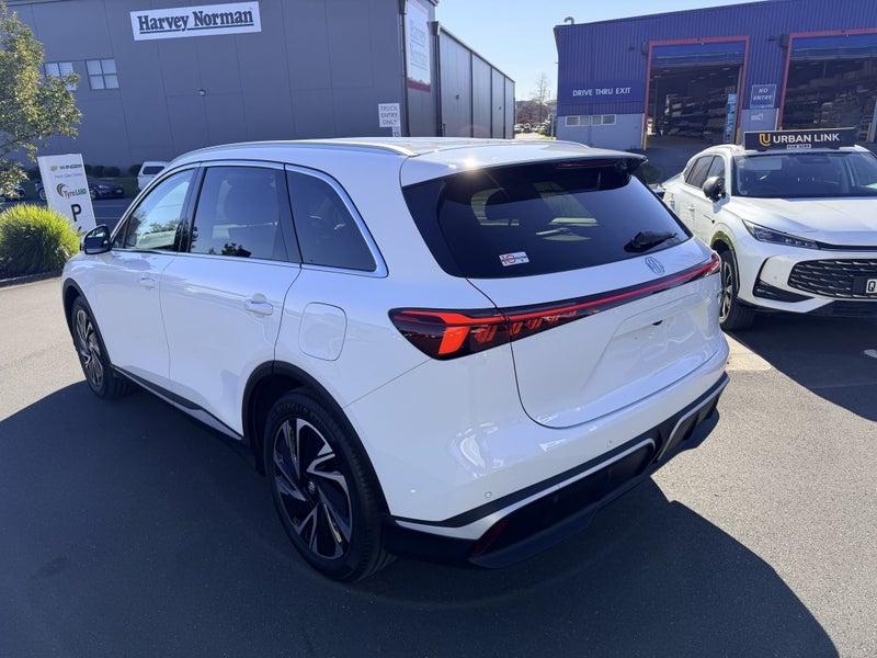2026 MG S6 Essence EV image 4