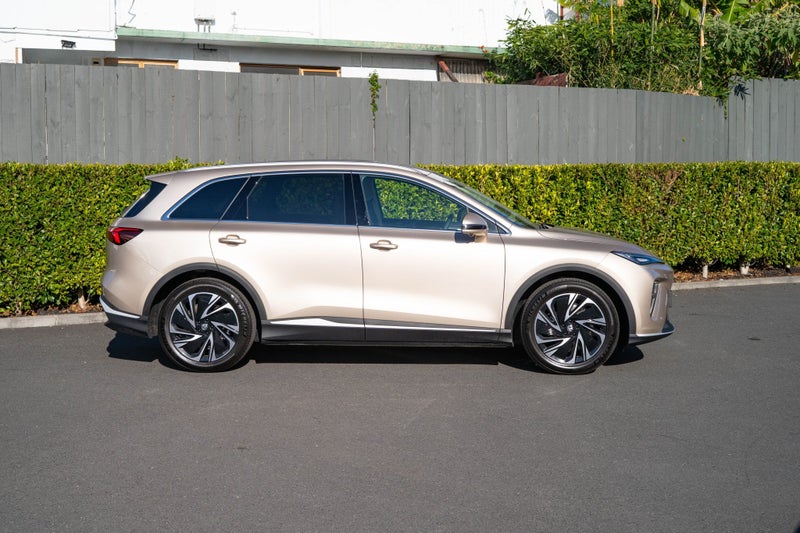 2026 MG S6 Essence RWD image 2