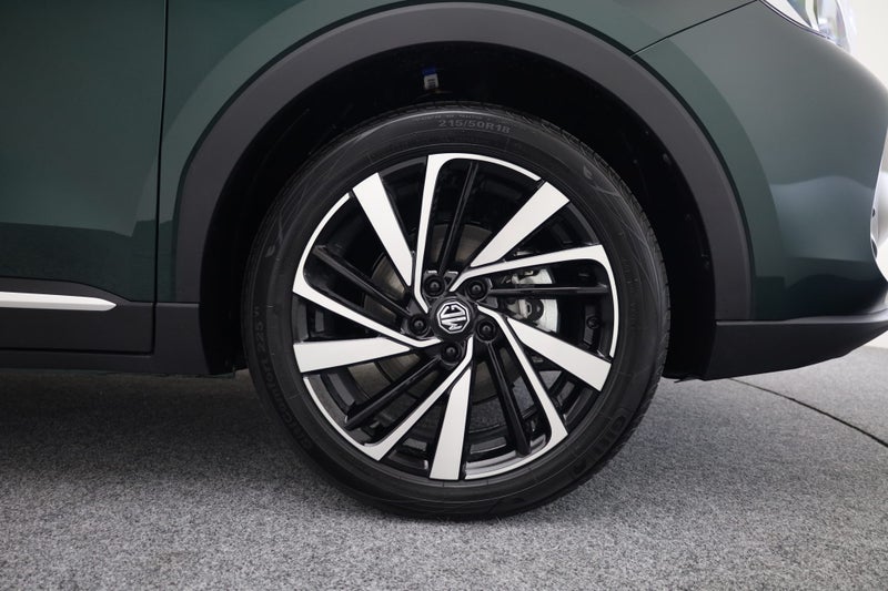 2026 MG ZS Essence Hybrid image 3