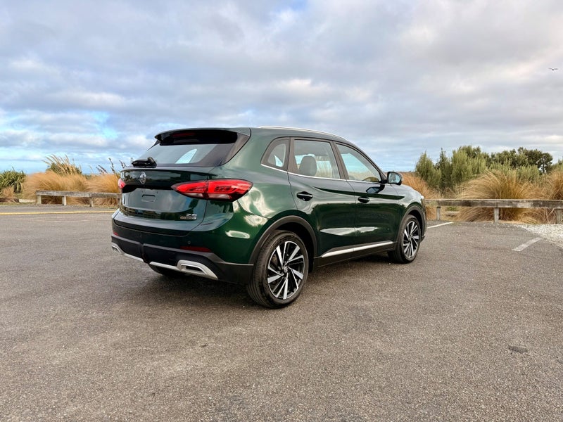 2026 MG ZS Hybrid+ Essence 1.5Pht/3Hd image 3