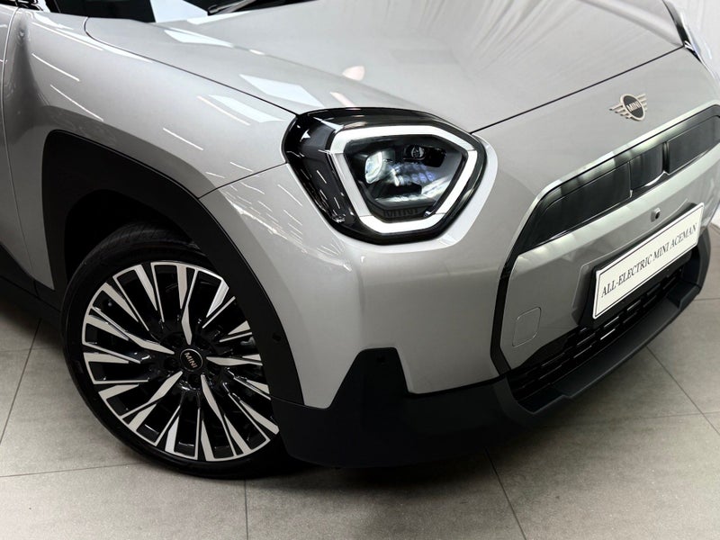 2026 MINI Aceman Aceman E image 2