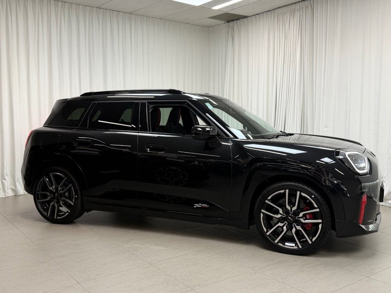 2026 MINI Aceman Aceman E JCW Favoured image 3