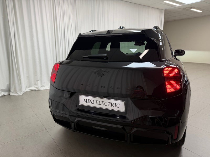 2026 MINI Aceman Aceman E JCW Favoured image 4